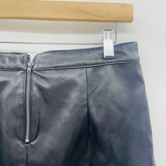 And Now This Womens Size Medium Faux Leather Mini Skirt with Slit in Black 2720 - Picture 5 of 9